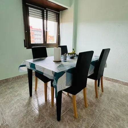 Retreat, Playa 5 Mins, Wifi Gratis Апартаменты Мускес